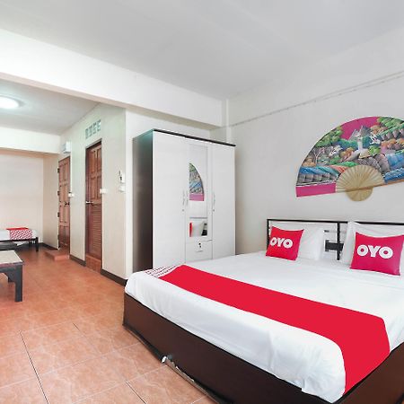 OYO 963 Sunshine Guesthouse Pattaya Eksteriør billede