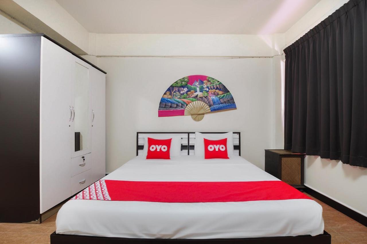 OYO 963 Sunshine Guesthouse Pattaya Eksteriør billede