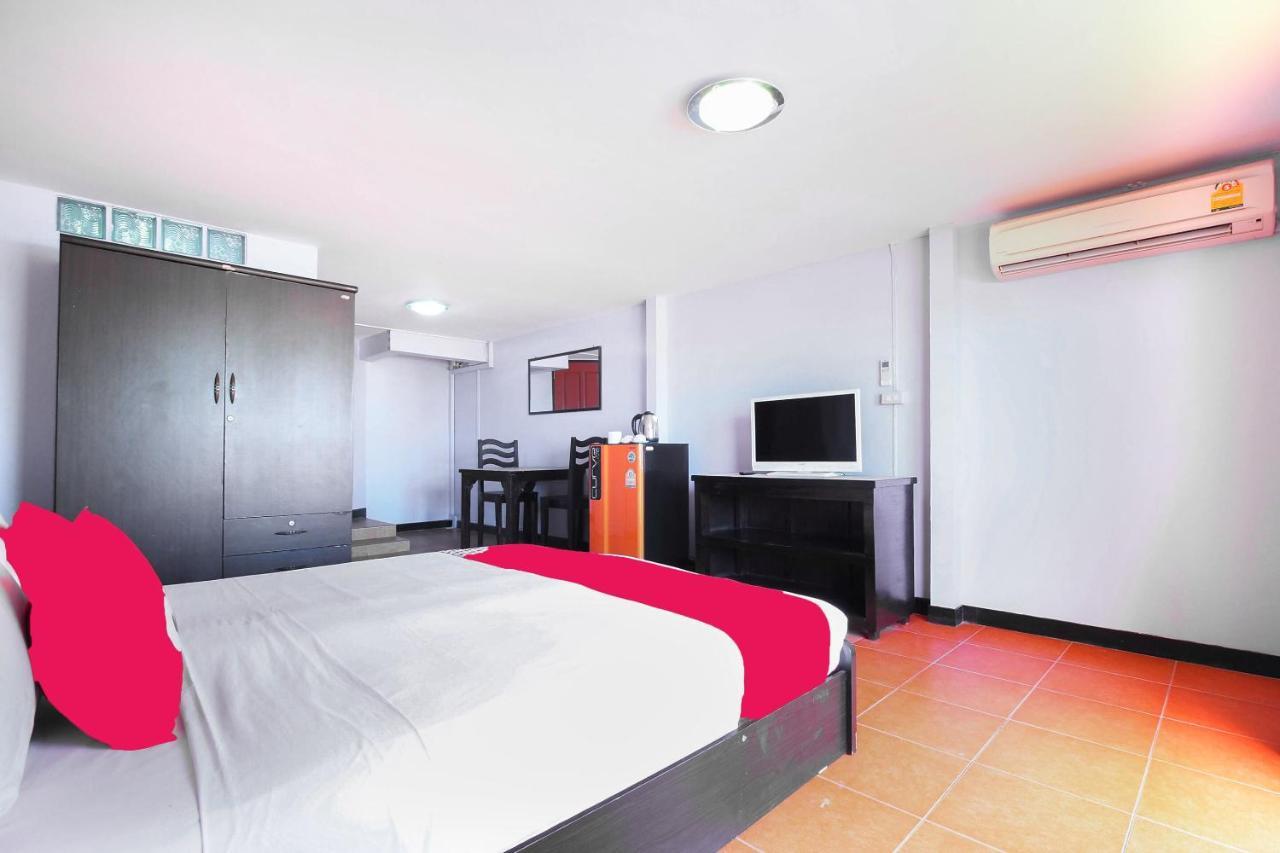 OYO 963 Sunshine Guesthouse Pattaya Eksteriør billede