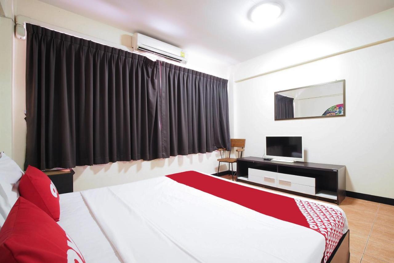 OYO 963 Sunshine Guesthouse Pattaya Eksteriør billede