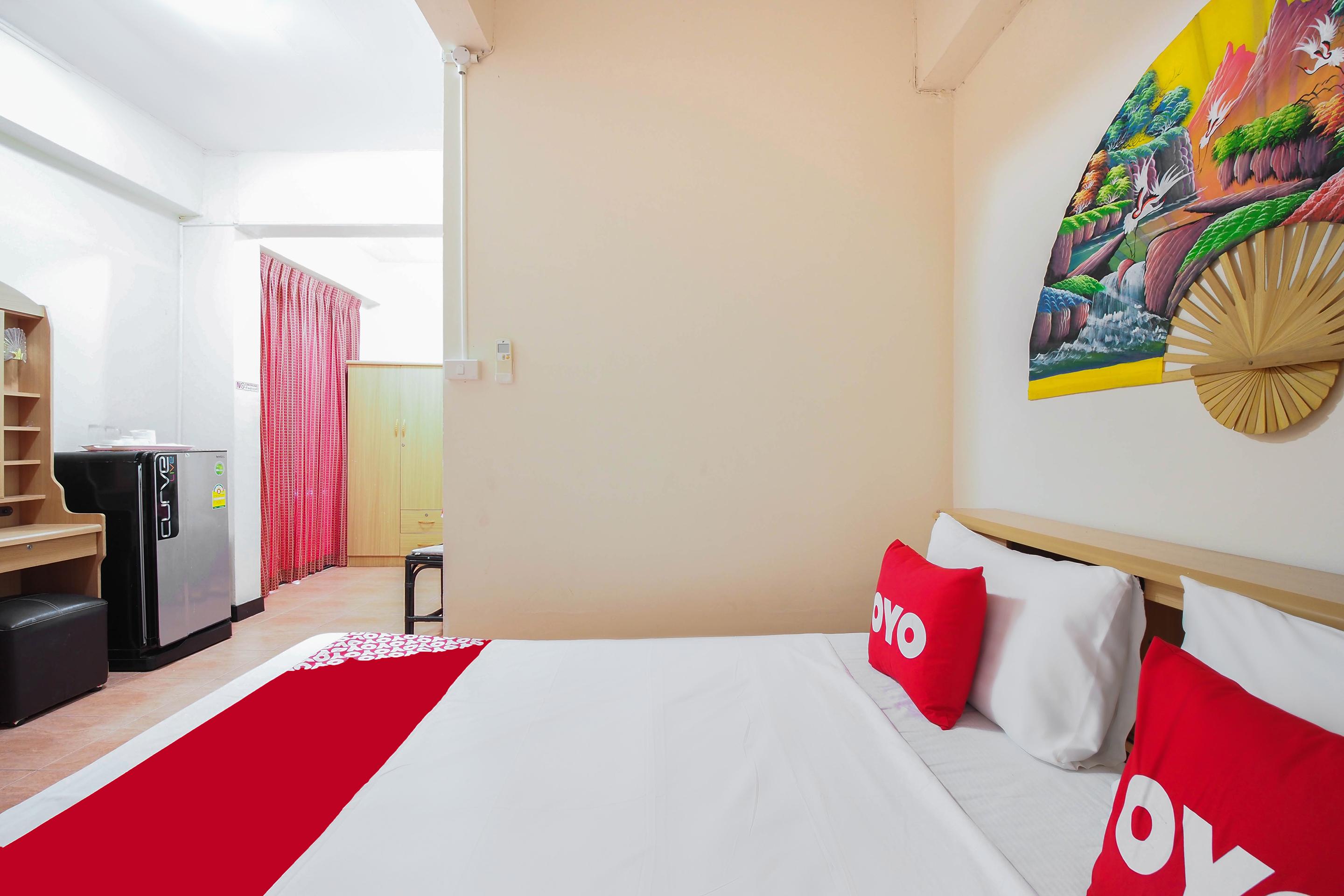 OYO 963 Sunshine Guesthouse Pattaya Eksteriør billede