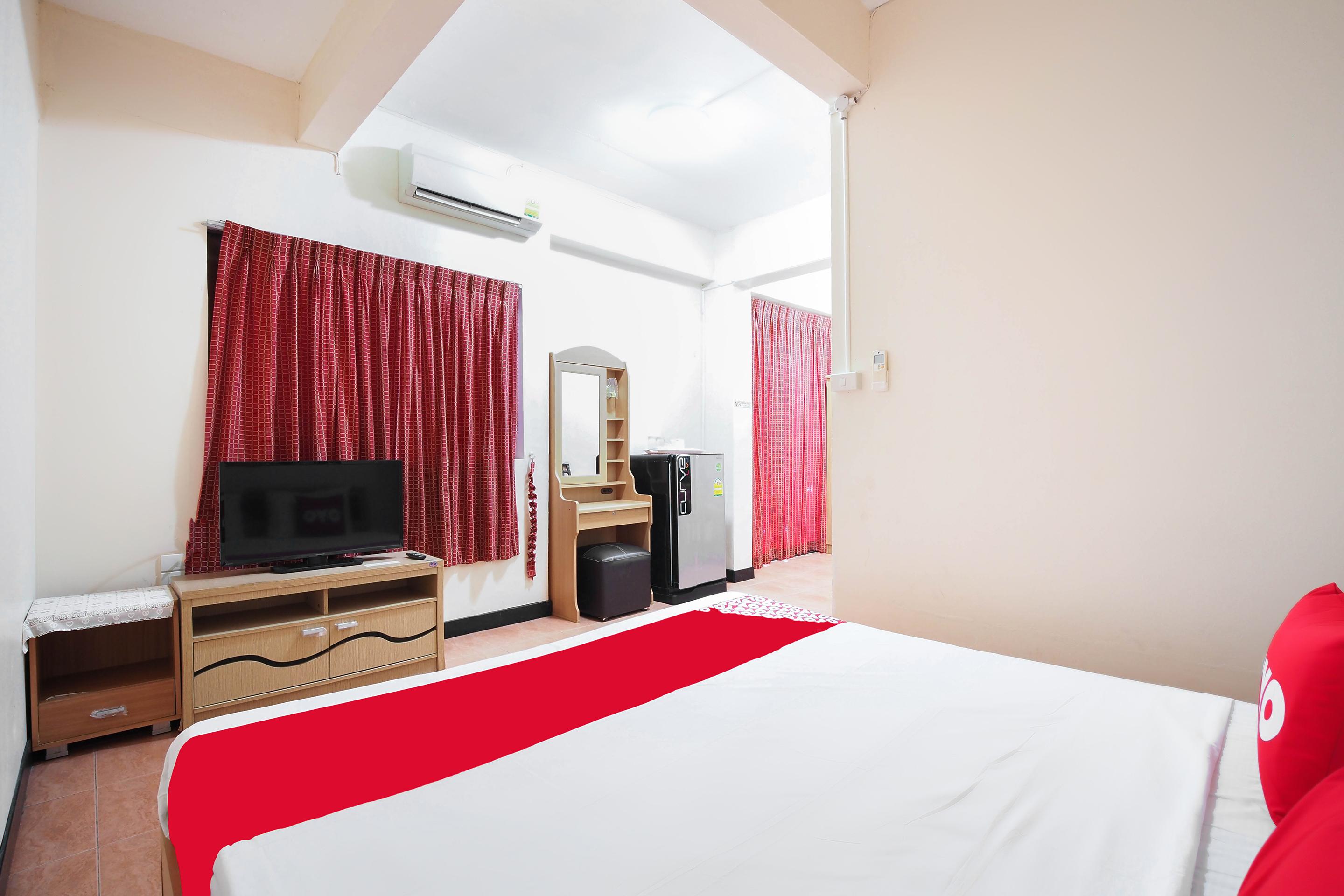 OYO 963 Sunshine Guesthouse Pattaya Eksteriør billede