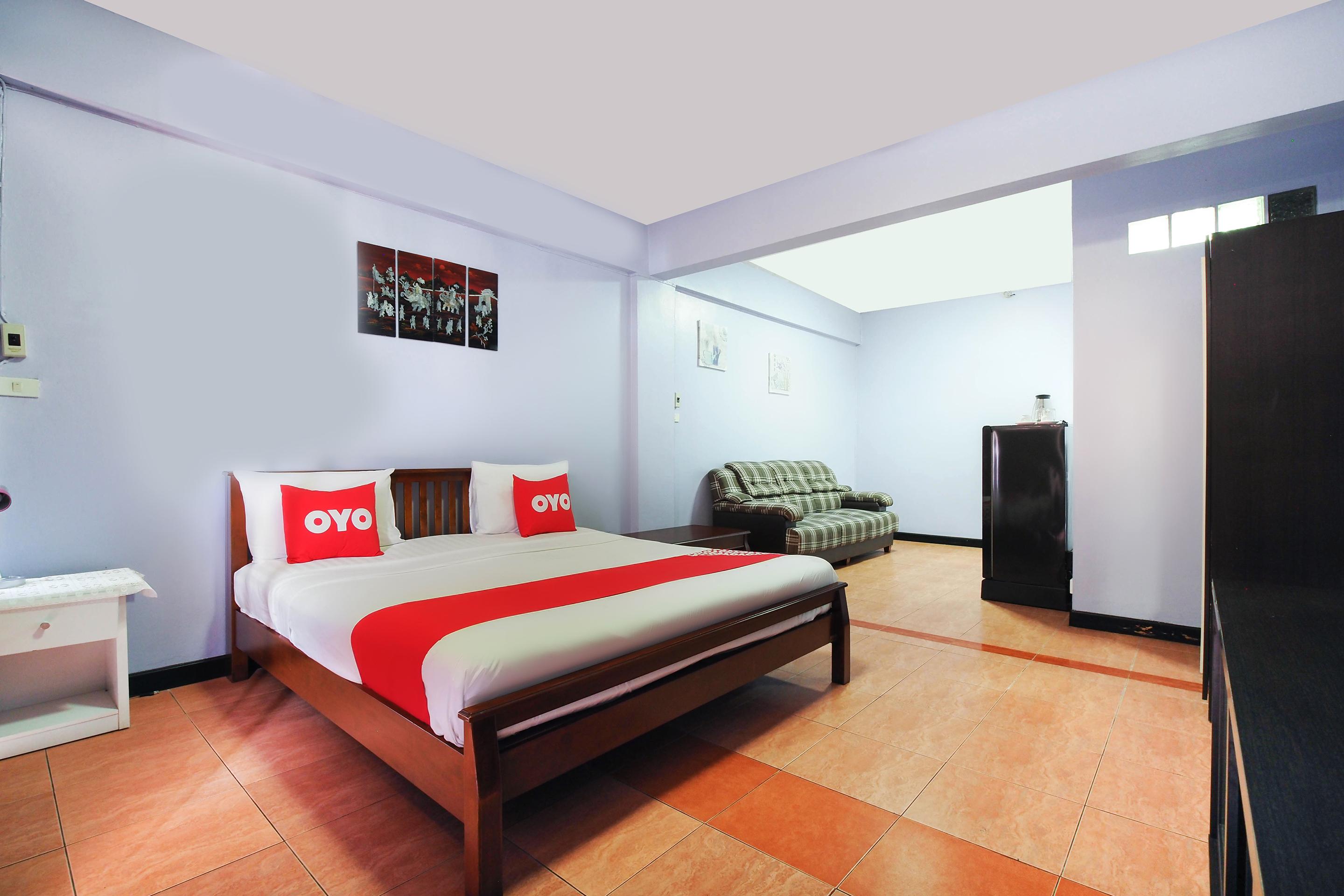 OYO 963 Sunshine Guesthouse Pattaya Eksteriør billede