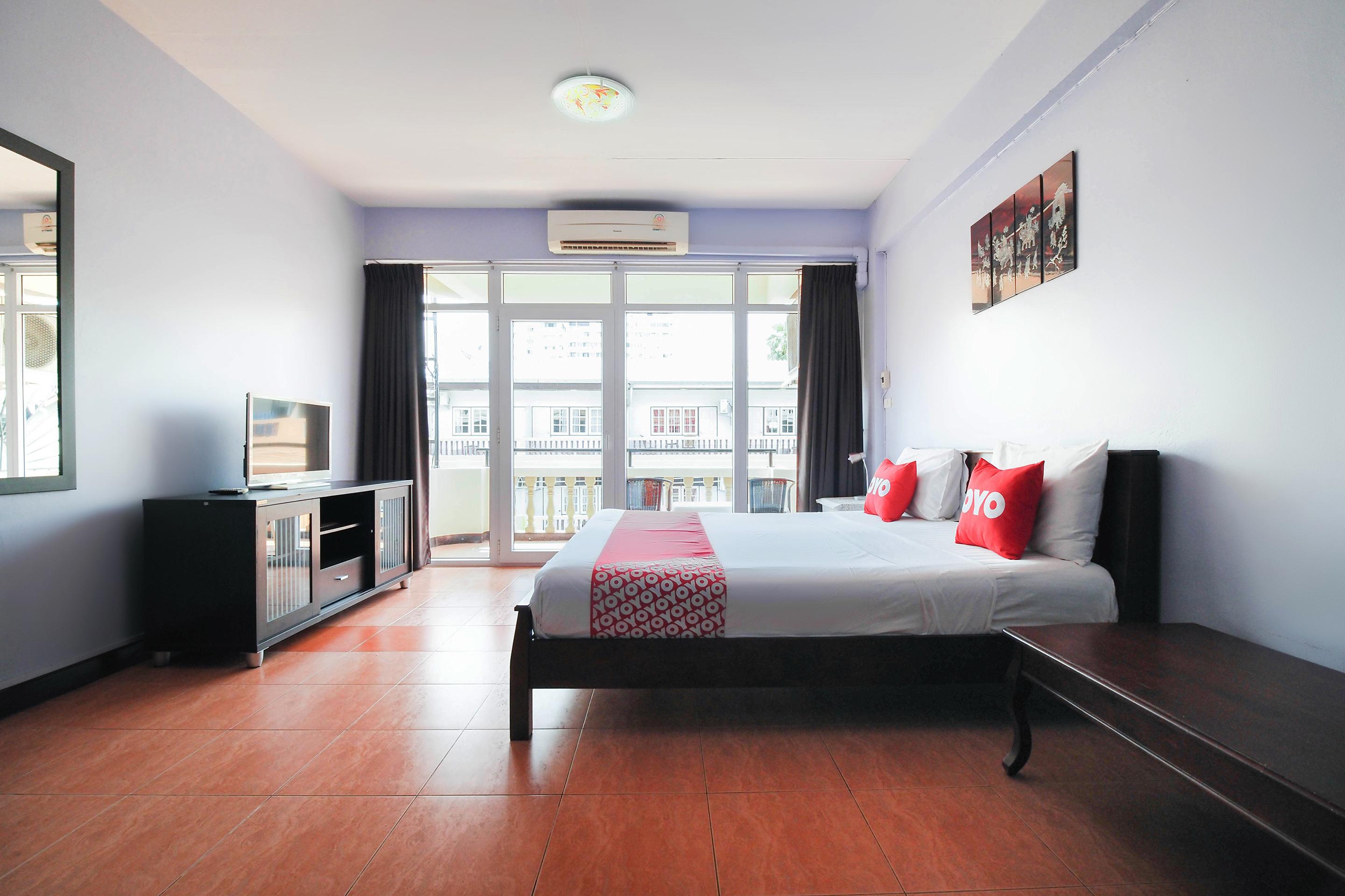 OYO 963 Sunshine Guesthouse Pattaya Eksteriør billede