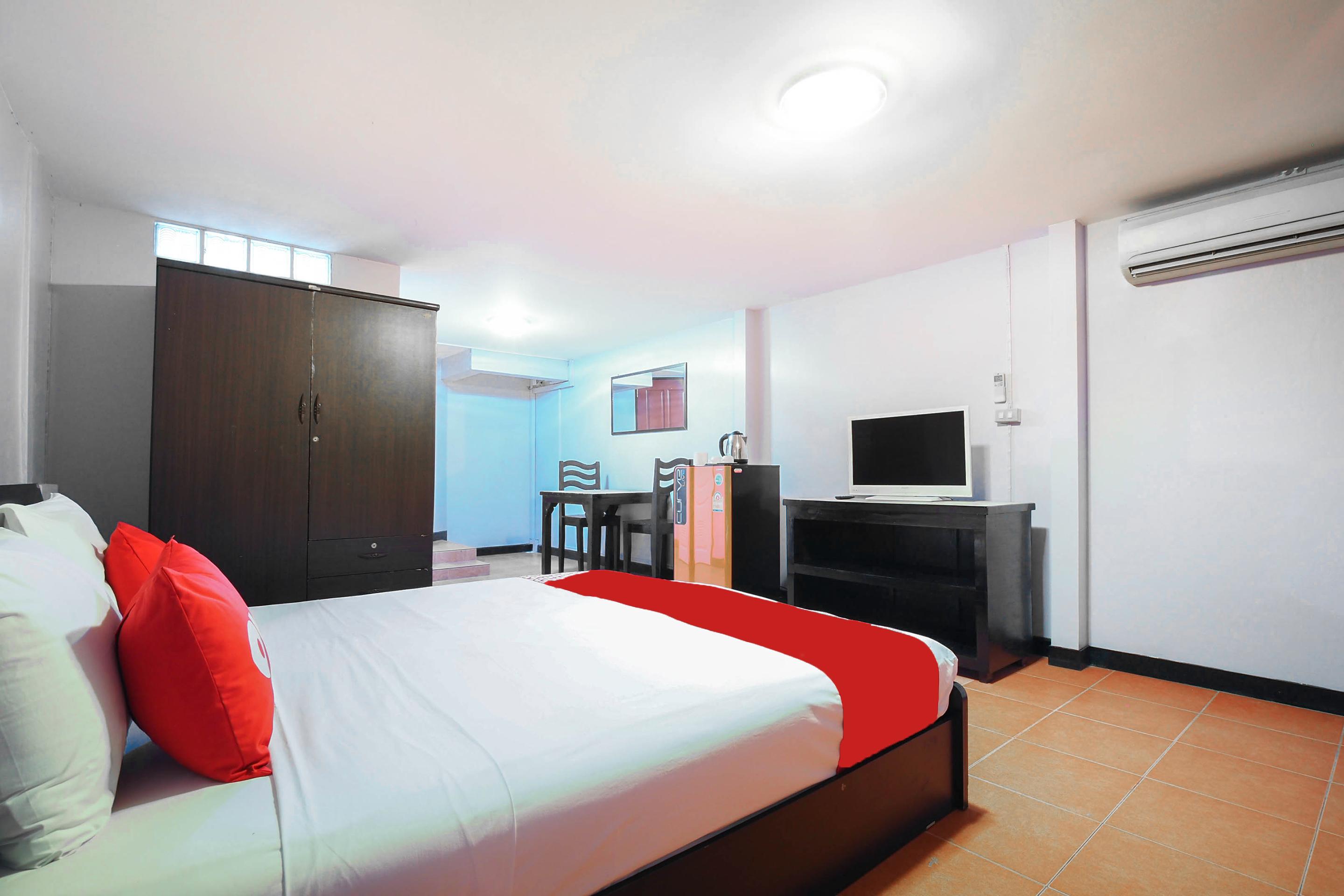 OYO 963 Sunshine Guesthouse Pattaya Eksteriør billede