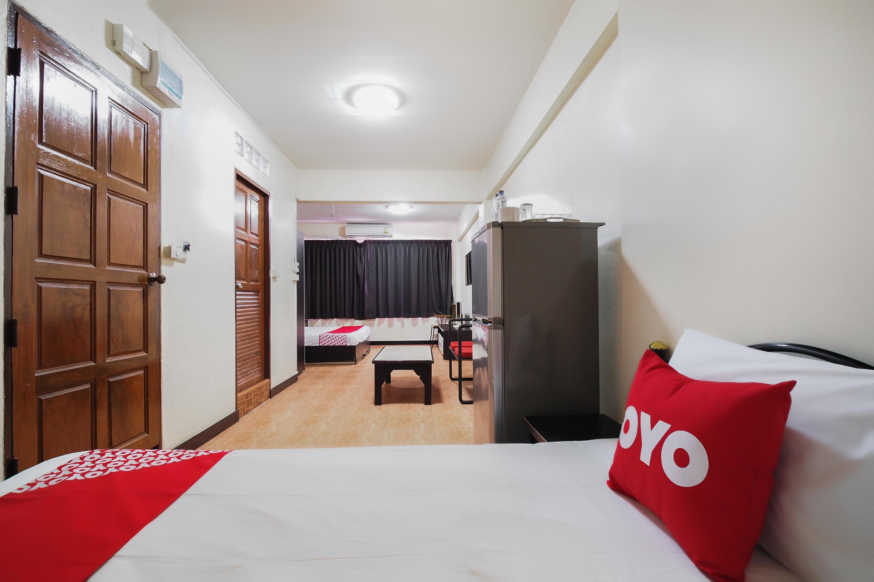 OYO 963 Sunshine Guesthouse Pattaya Eksteriør billede