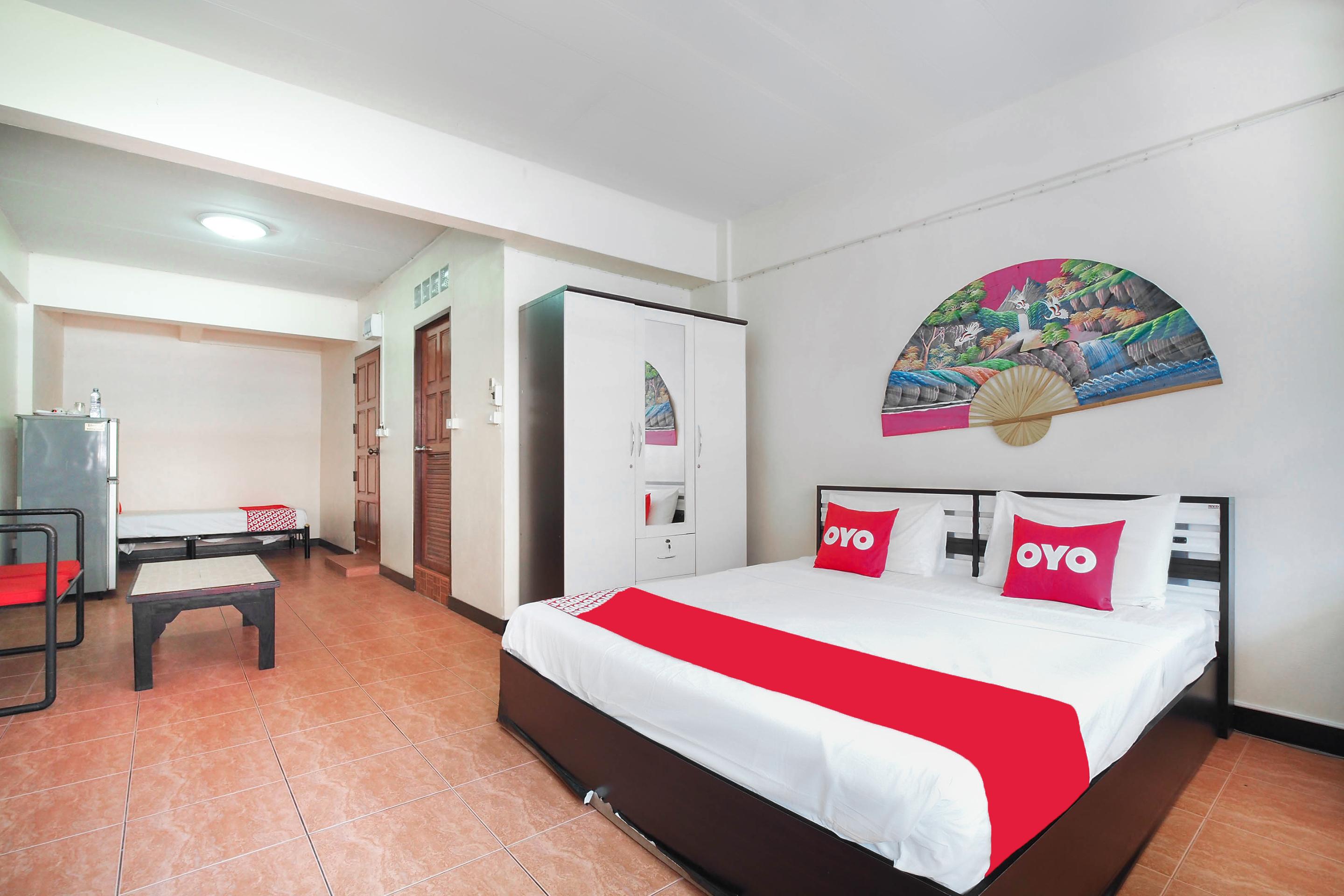 OYO 963 Sunshine Guesthouse Pattaya Eksteriør billede