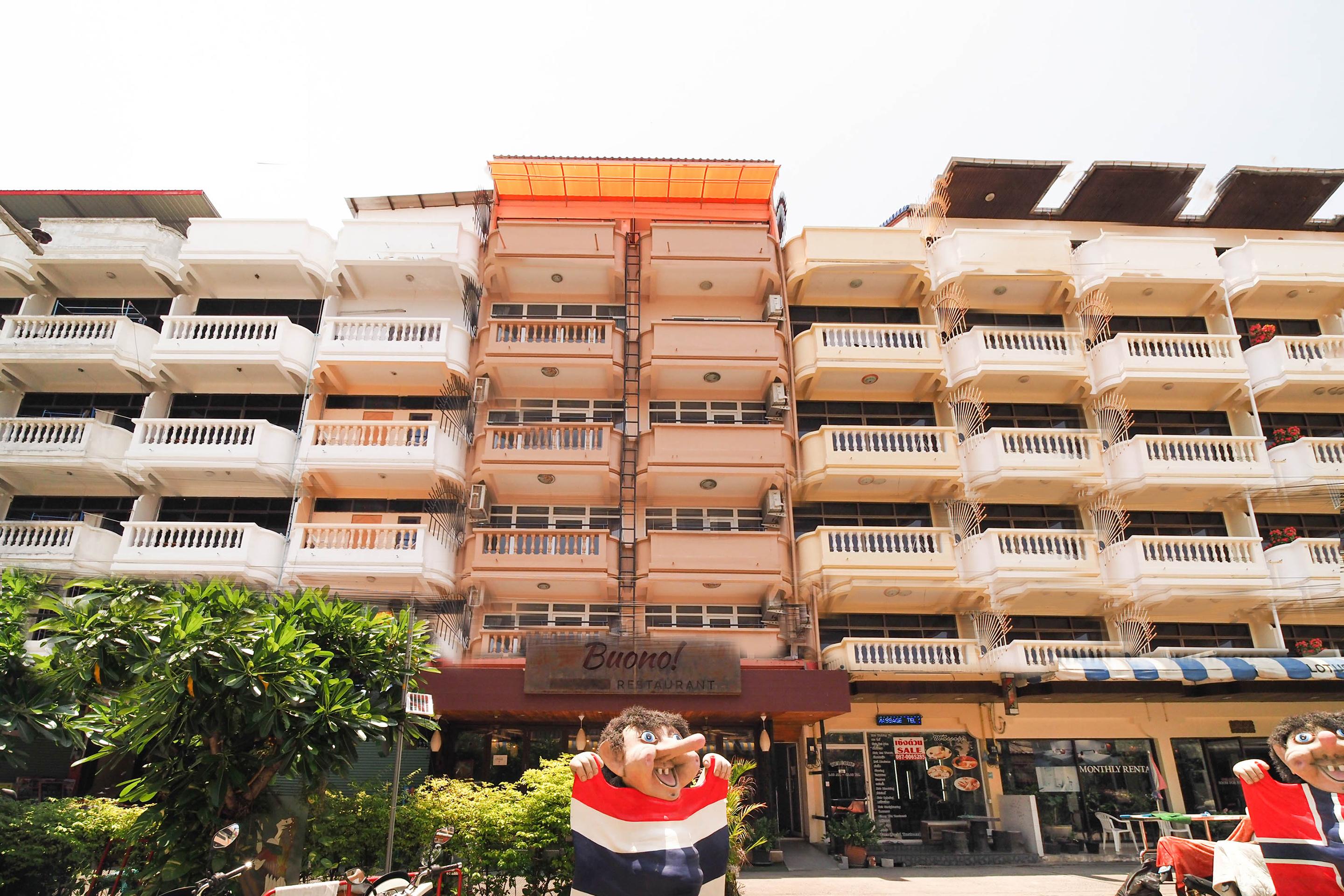 OYO 963 Sunshine Guesthouse Pattaya Eksteriør billede