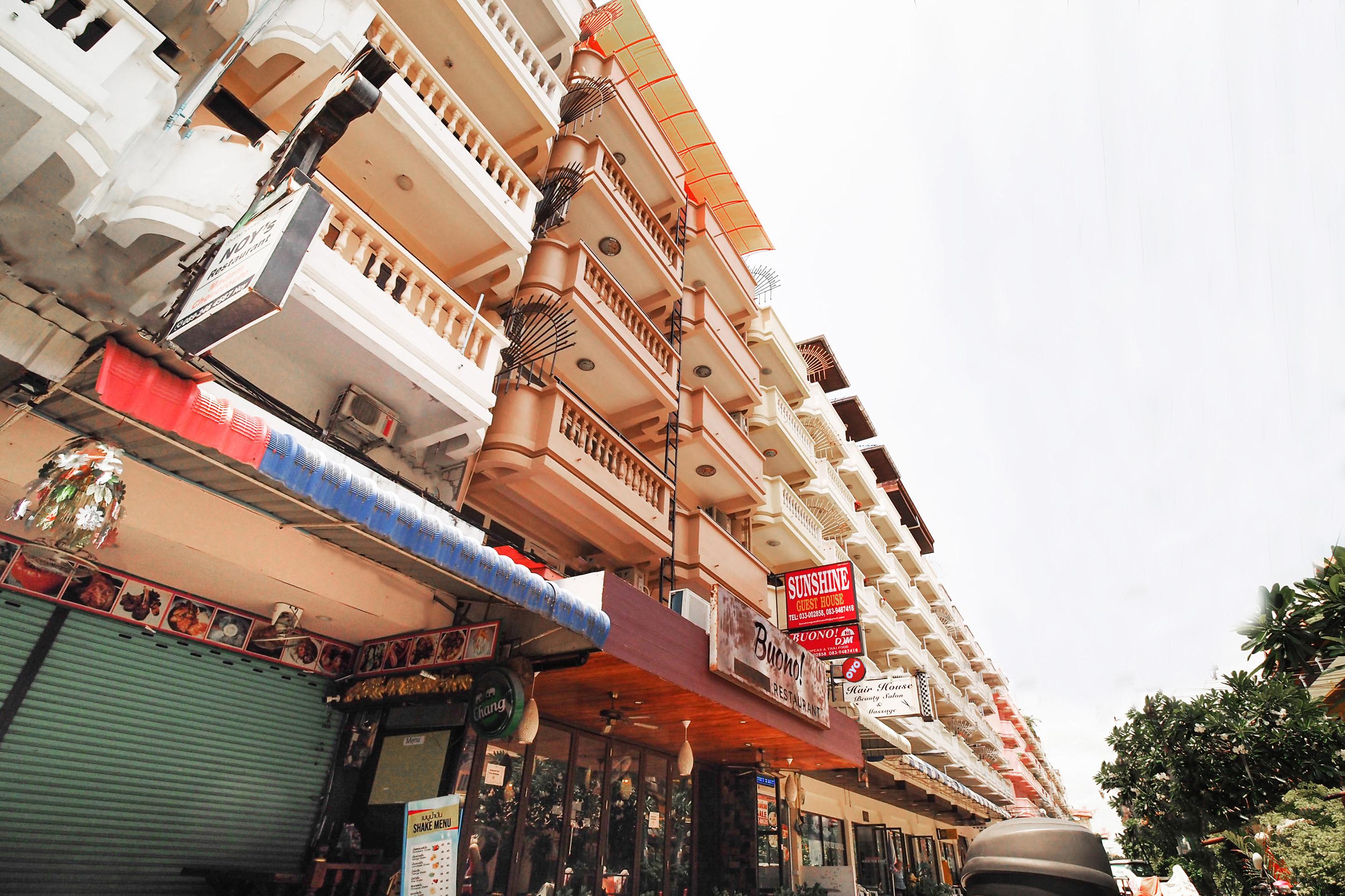 OYO 963 Sunshine Guesthouse Pattaya Eksteriør billede