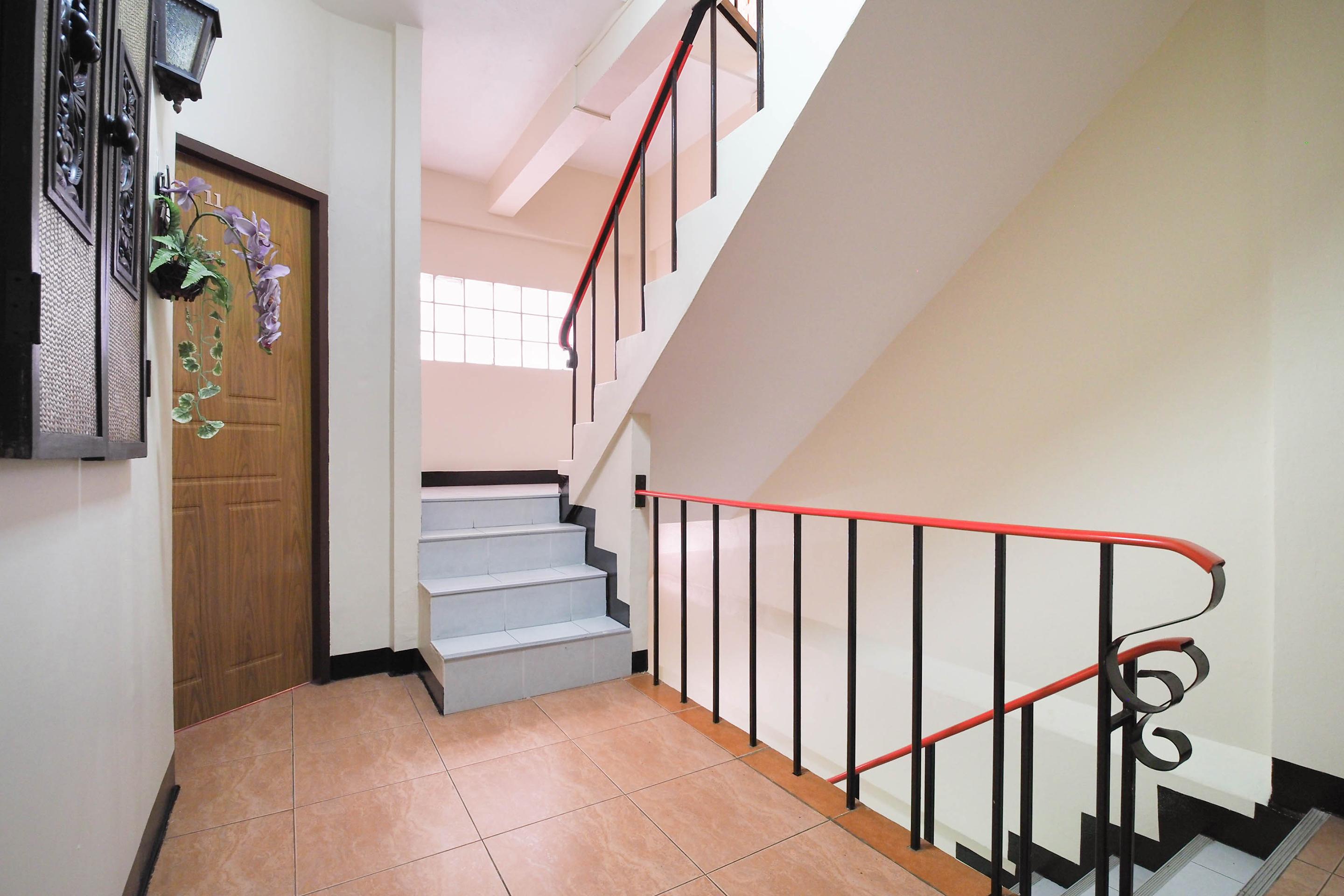 OYO 963 Sunshine Guesthouse Pattaya Eksteriør billede