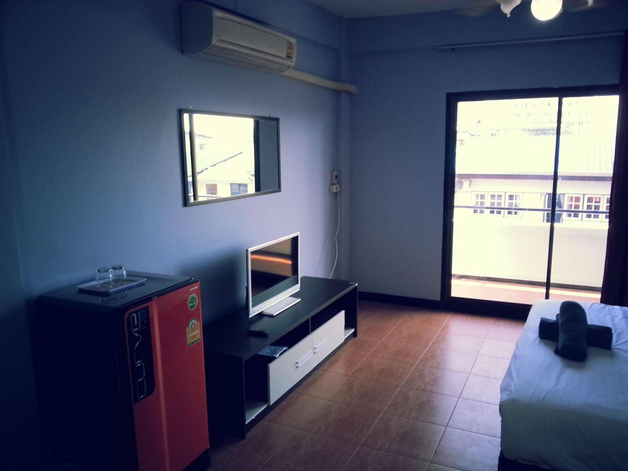 OYO 963 Sunshine Guesthouse Pattaya Eksteriør billede