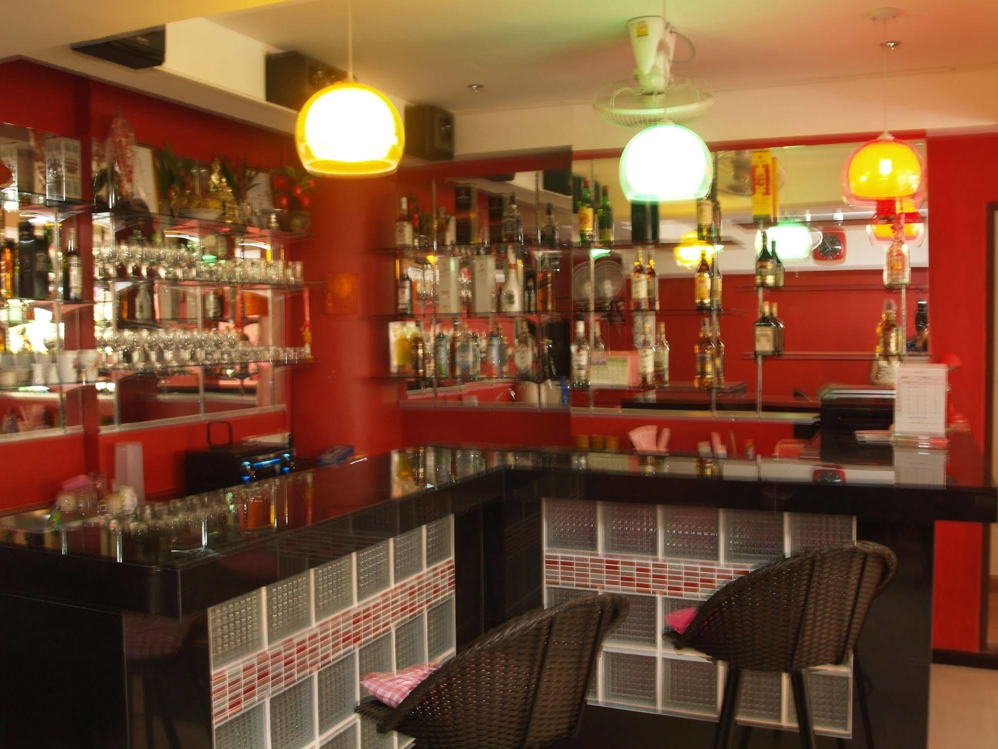 OYO 963 Sunshine Guesthouse Pattaya Eksteriør billede